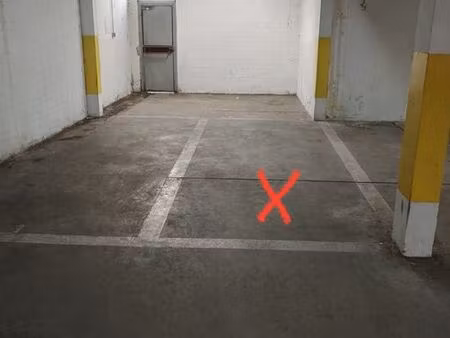 vend place packing centre villefranche sur sone