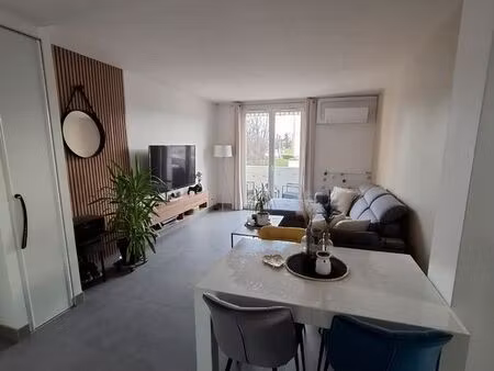 appartement t3 climatisé  cave + garage