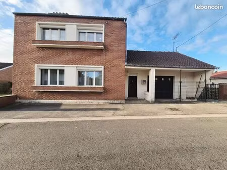 maison 7 pièces 90 m²