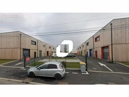 local bureaux 166 m²