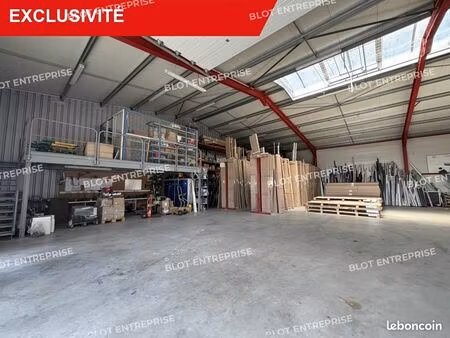 local d'activité 1 500 m²