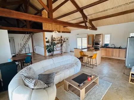 maison d’exception de 144m2 sur 1 hectare avec petit étang