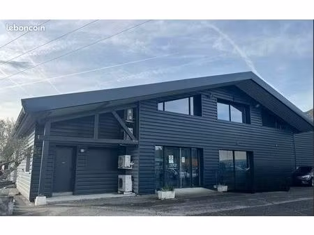 location de locaux d'activités commerce / bureau