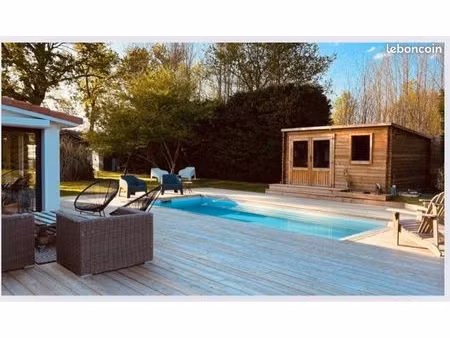 maison de plain-pied  3 chambres avec piscine