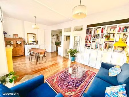 appartement au cœur de monplaisir