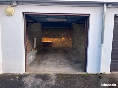 garage fermé dans résidence