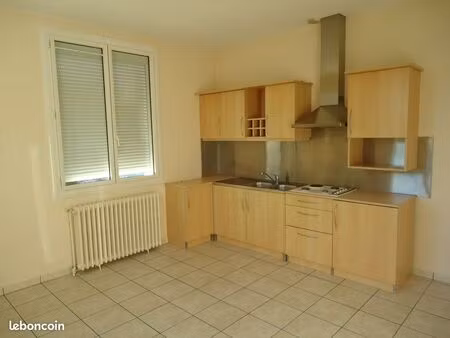 maison 80m² 2 chambres  garage et terrain