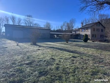 maison  à marcilly  le châtel  + dépendance