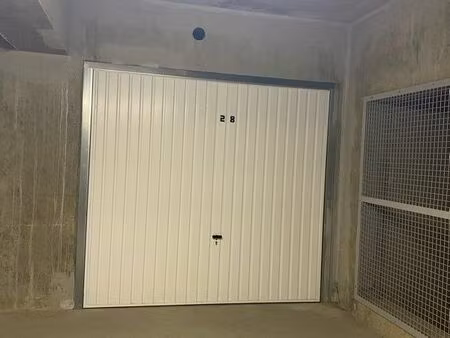 garage fermé dans résidence sécurisée