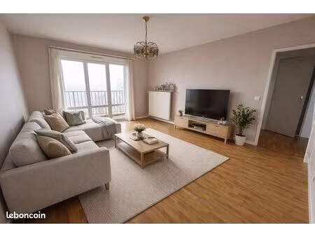 t2 48 m² – dernier étage – secteur recherché