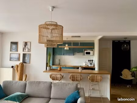 t3 lumineux 76 m² – grand balcon – box – tassin alaï