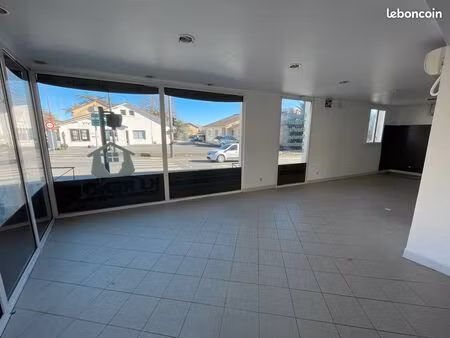 local commercial 115m2 + 85m2 hangar grande visibilité