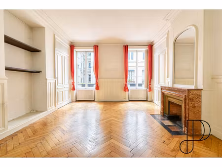 proche place puvis de chavannes