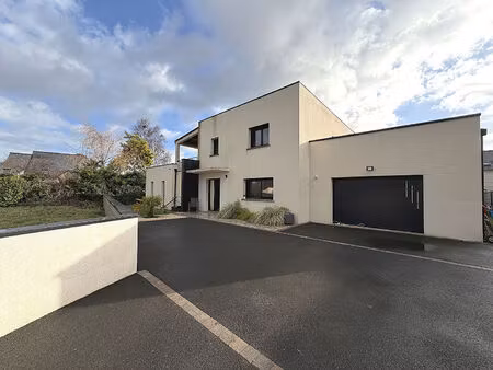 contemporaine de 2017  terrain 677 m2