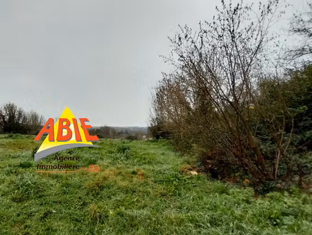 terrain constructible bourg de saint pompain