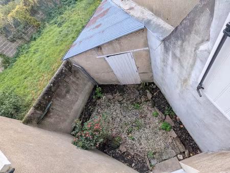 appartement dans maison individuelle refait à neuf