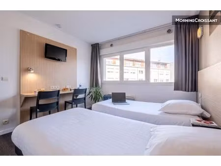 beau studio tout équipé