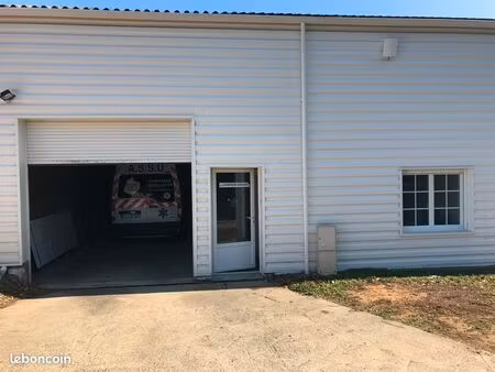 local de stockage /bureau