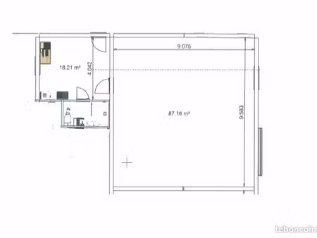 entrepôt avec bureau