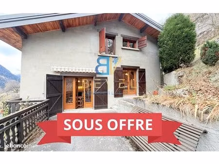 maison 6 pièces 147 m²