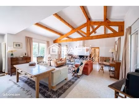 villa 5 pièces 190 m²