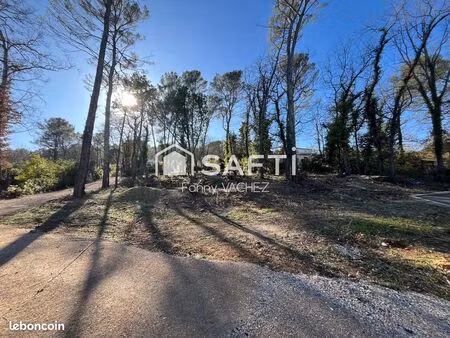 terrain 1545 m² tourrettes