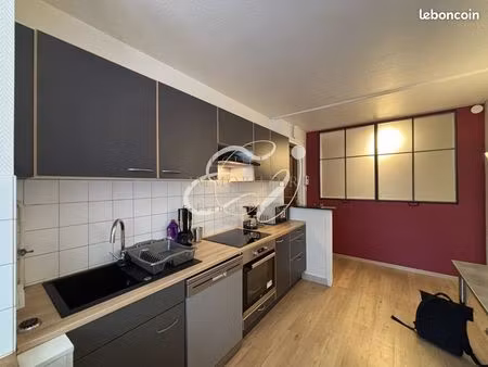 appartement 1 pièce 49 m²