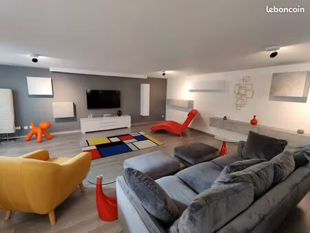 superbe loft 243m² 4ch - patio - garages - 5min des gratte ciel