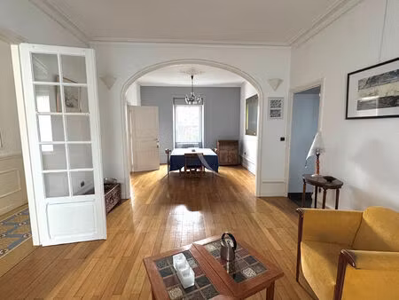 nantes canclaux charmante maison familiale de 217 m2  8 pièces dont 5 chambres avec terras