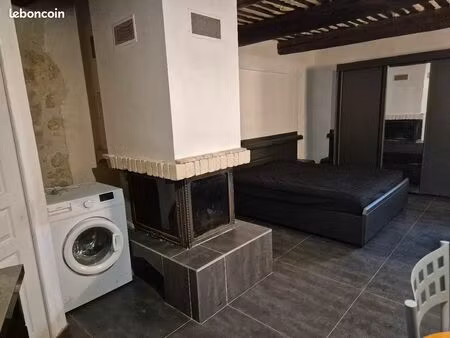 très joli studio meubler a louer