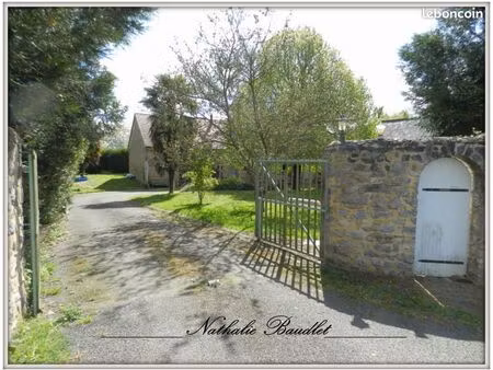 maison 9 pièces 246 m²