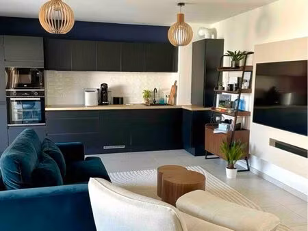 à louer – superbe t3 meublé avec terrasse & box double – marseille 11ᵉ (les accates)