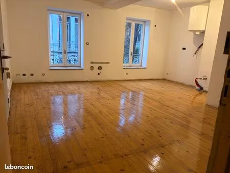 à louer t2 neuf de 52m2 rive de gier centre