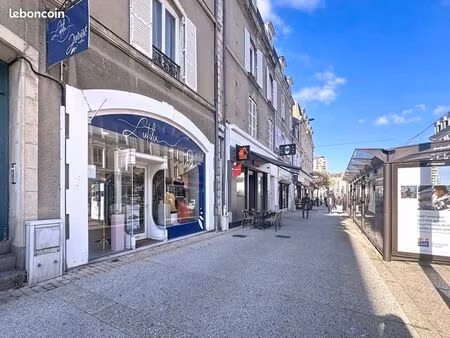 local commercial 61 m²