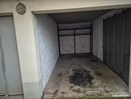 garage a louer caluire