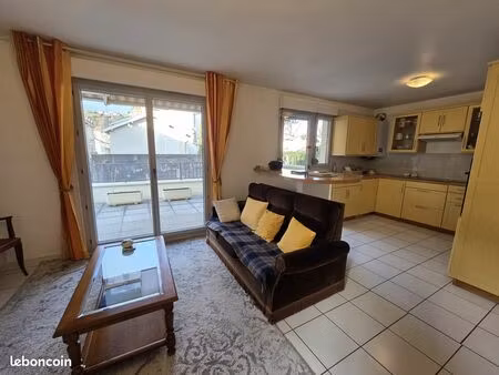 appartement 3 pièces 74 m²