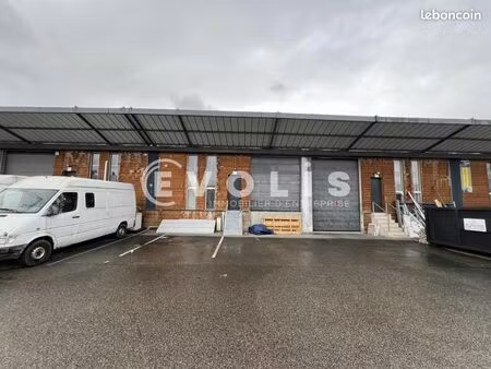 local d'activité 205 m²