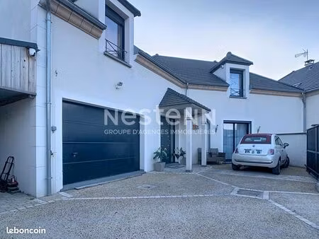 maison 5 pièces 200 m²