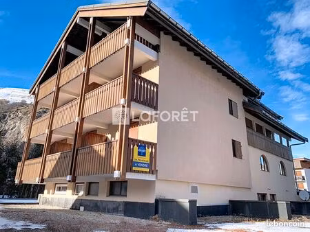 studio 1 pièce 25 m²