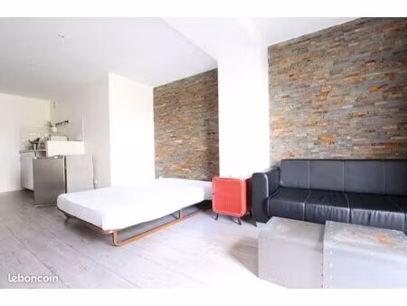 studio 1 pièce 27 m²