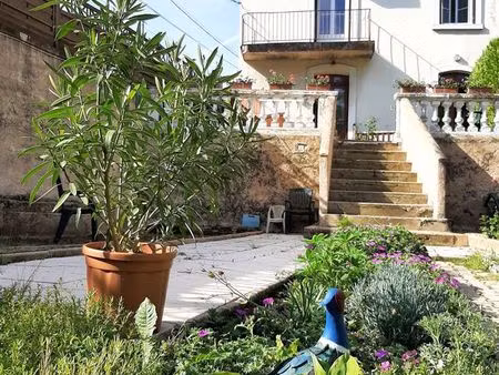 maison 7 pièces 185 m²