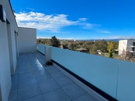 t3  meublé  garage et terrasse  andrezieux