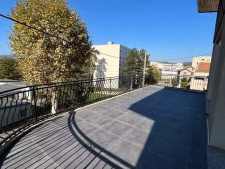 appartement 4 pièces 96 m²