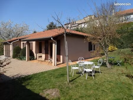 idéal retraités. maison plein pied avec jardin  terrasse  parking  garage