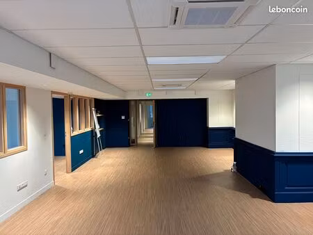 bureaux 256 m² la rochelle
