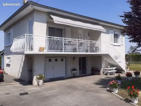 vente maison - proximité :gare -autoroute- écoles -commerces