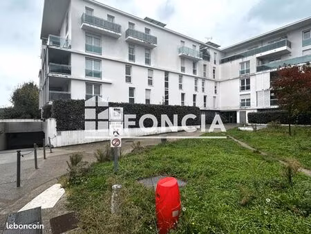 parking 11 m² caluire et cuire