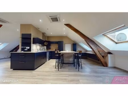 loft/atelier/surface 5 pièces 124 m²