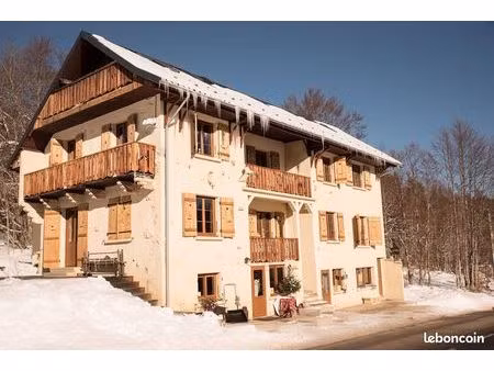 chalet 13 pièces 400 m²