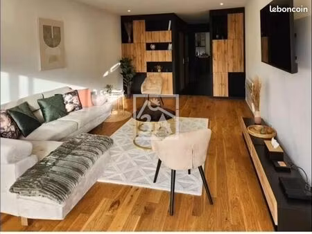 maison 5 pièces 106 m²